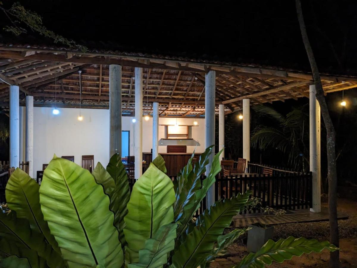 Silent Cabana And Restaurant Marakolliya, Tangalle Zewnętrze zdjęcie
