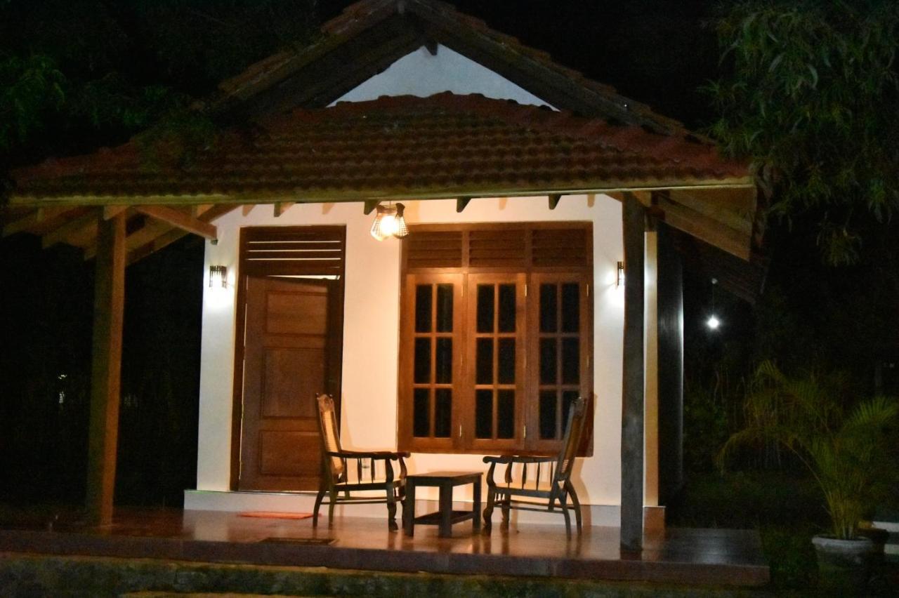 Silent Cabana And Restaurant Marakolliya, Tangalle Zewnętrze zdjęcie